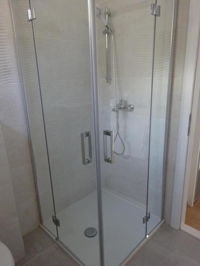 Apartment Duce Оміш Екстер'єр фото