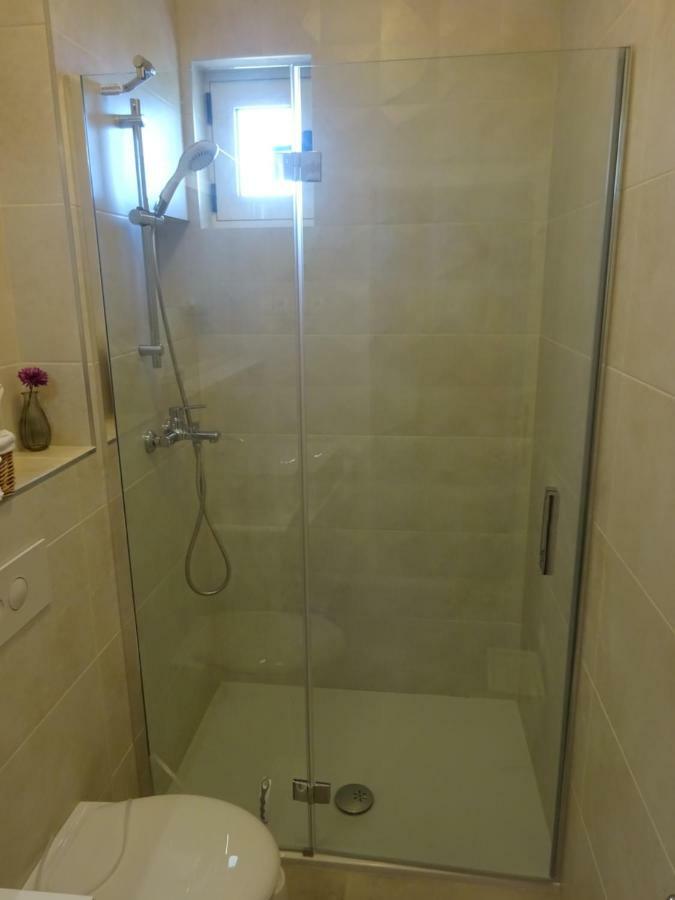 Apartment Duce Оміш Екстер'єр фото